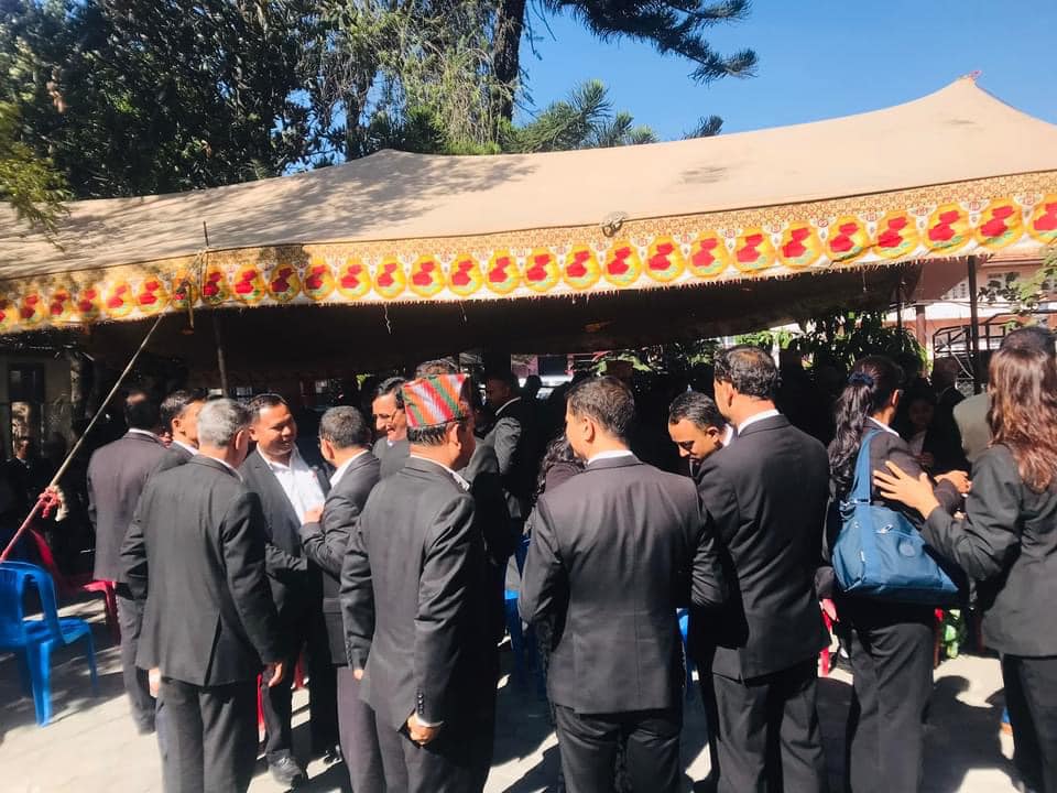 युवा कानून व्यवसायीका दु:ख