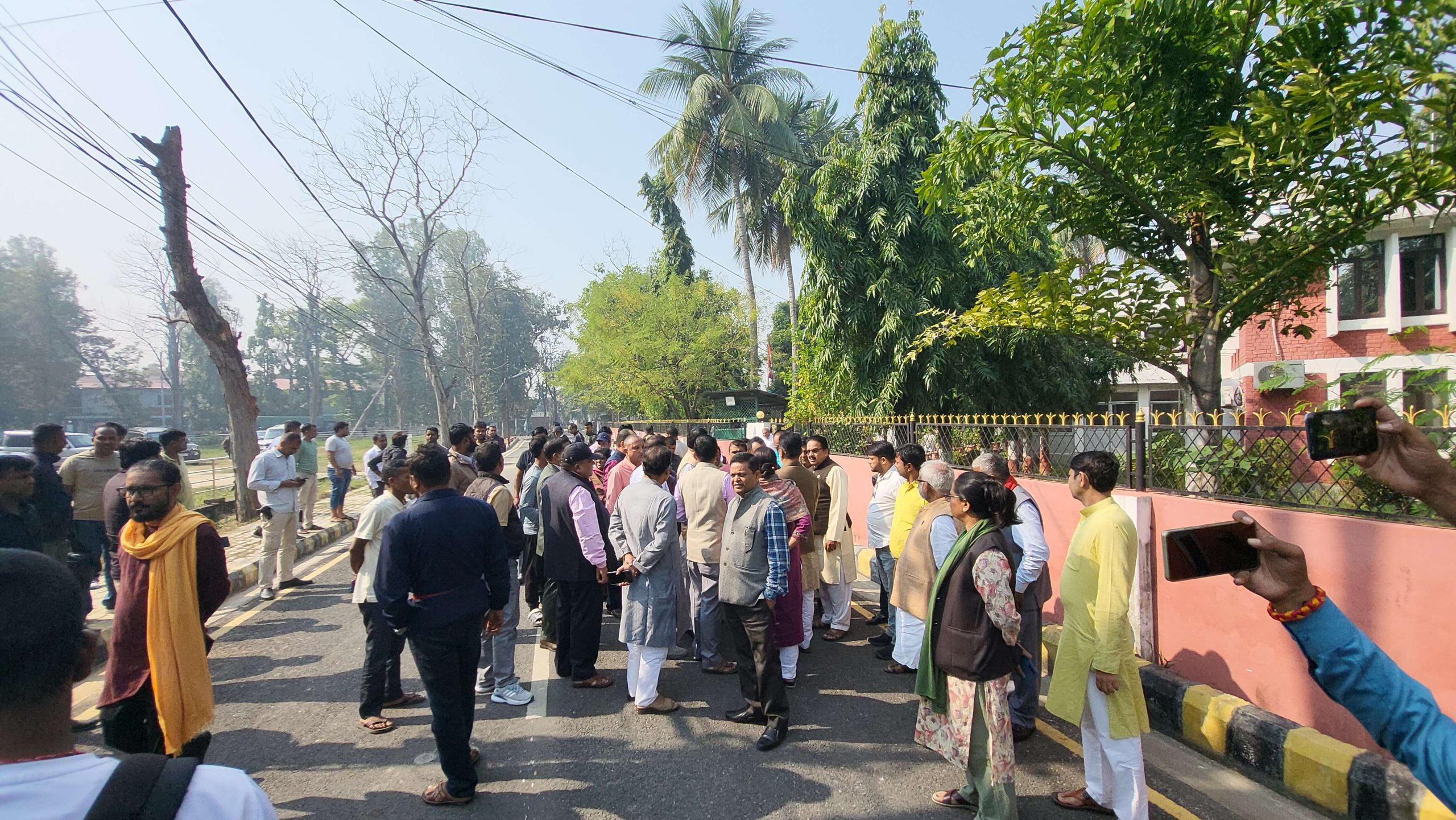 प्रदेश सरकार गठनसम्बन्धी विवाद र संवैधानिक व्यवस्था