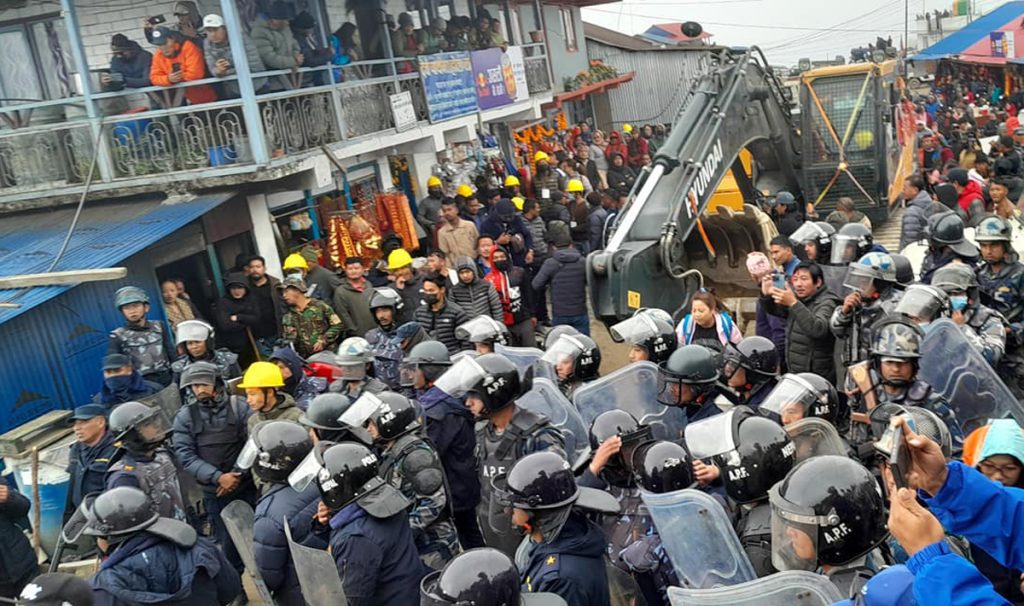 चन्द्र ढकालको केबलकार सुरक्षाका लागि परिचालित प्रहरी फिर्ता बोलाउन गृहमन्त्रीको निर्देशन