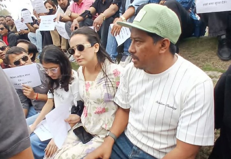 अदालतविरुद्ध ‘राष्ट्रका गहना’ सडकमा : अभिव्यक्ति स्वतन्त्रता भर्सेस बादी समुदायको आत्मसम्मान