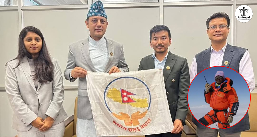 रास्वपा सांसद मिङ्मा शेर्पा सगरमाथाको चुचुरोमा