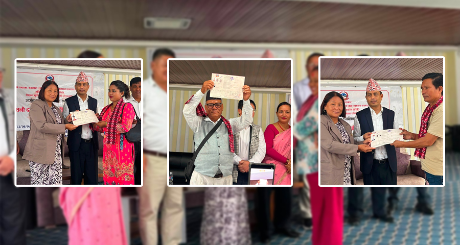 झापाका १७ अव्यवस्थित बसोबासीलाई लालपुर्जा वितरण